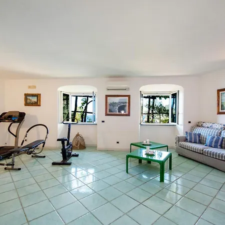 Luxury With Swimming Pool And Access To The Sea, Amalfi Coast Villa Furore