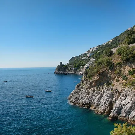 Luxury With Swimming Pool And Access To The Sea, Amalfi Coast Villa Furore