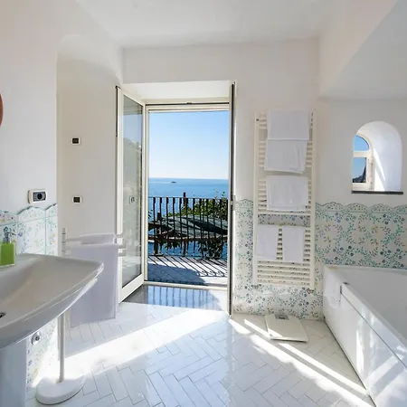 Luxury With Swimming Pool And Access To The Sea, Amalfi Coast Villa *