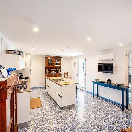 Villa Luxury With Swimming Pool And Access To The Sea, Amalfi Coast Furore